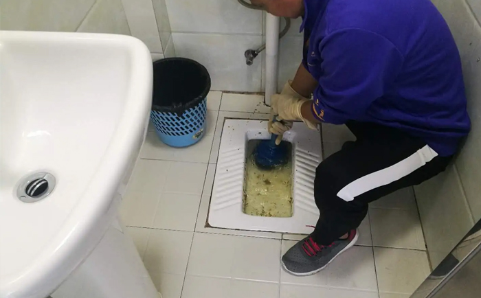 镇巴疏通蹲坑
