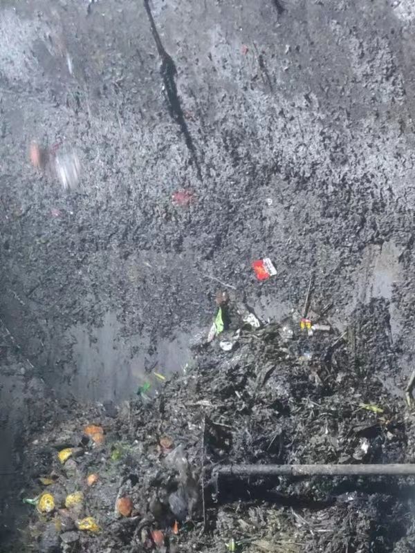 镇巴污水池清理